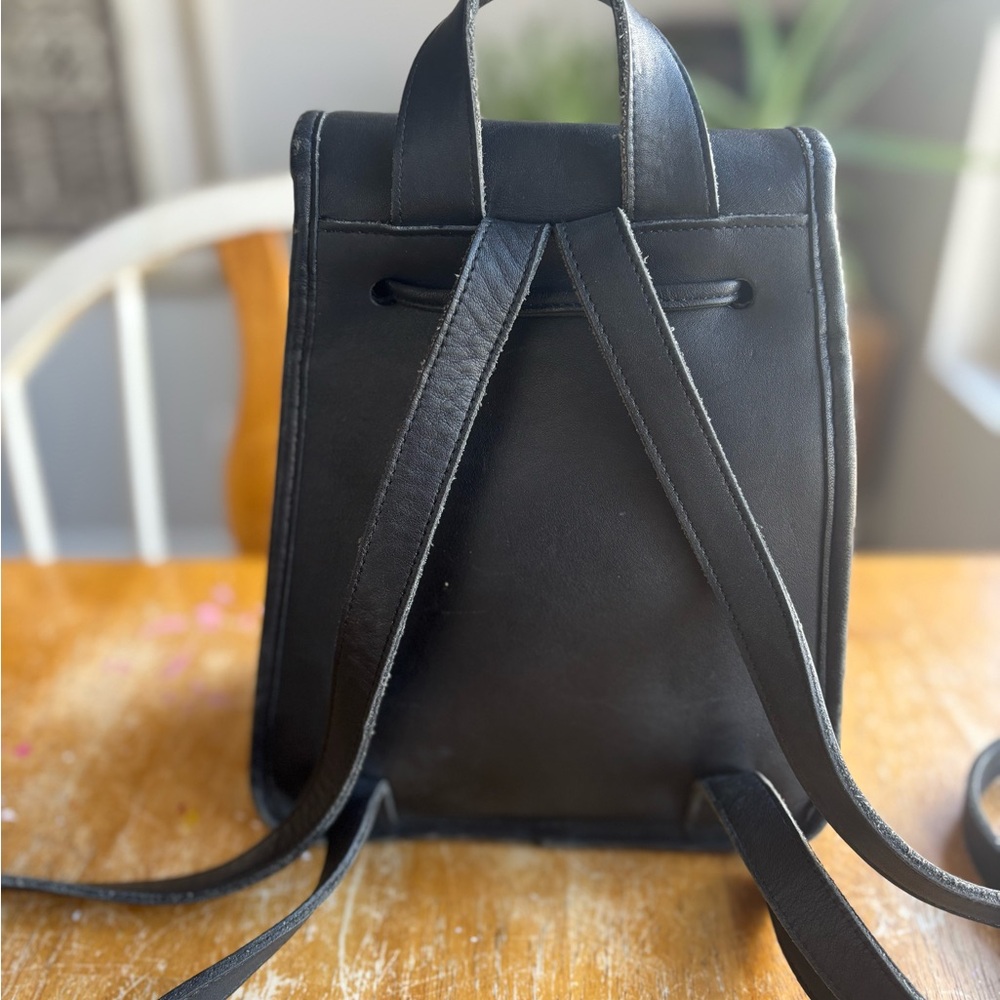Coach Vintage 90’s Black Leather Mini Backpack with Gold hardware - Picture 6 of 16